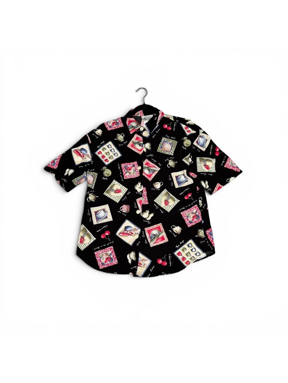 Vintage 90s Kathie Lee Black Short Sleeve Button-Up Shirt with Cottagecore Print